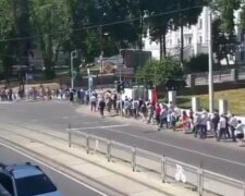 В Минск массово свозят бюджетников на митинг в поддержку Лукашенко, - СМИ