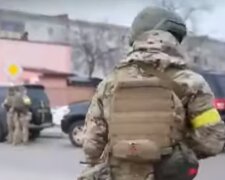 Украинский военный. Фото: скриншот YouTube-видео