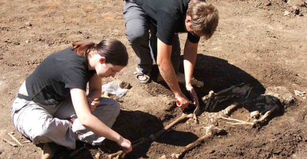 Под Тернополем обнаружено захоронение бронзового века: что поразило археологов
