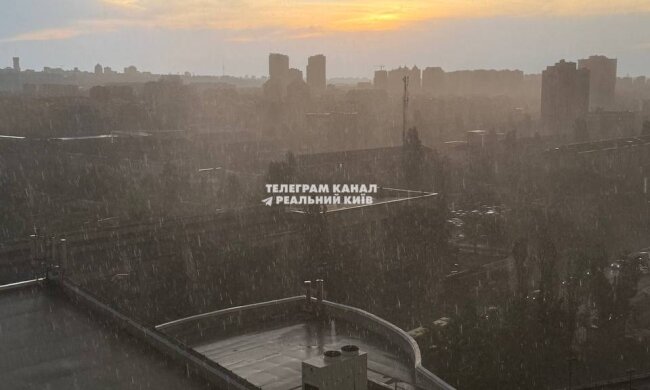 Сильний град у Києві, травень 2026