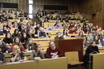 Студенти. Фото: скріншот YouTube-відео