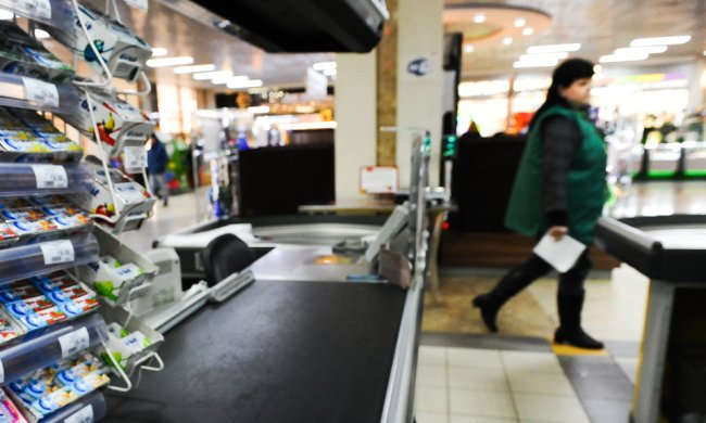 Молодые парни решили прийти в супермаркет без одежды, фото - s.ura.news