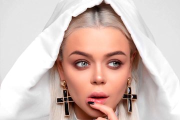 Алина Гросу скрывала от мамы, что уже давно "взрослая". Только сейчас показала видео