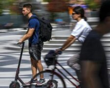 Киевляне пересаживаются на альтернативный транспорт: в полиции предупредили о правилах