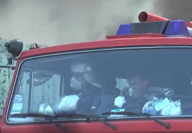 Пожарные. Фото: скриншот Youtube