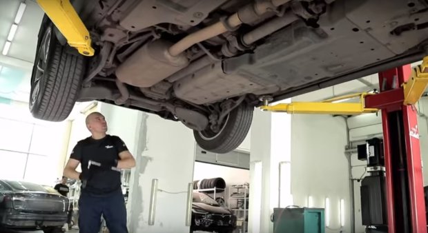 Как сэкономить на ремонте авто. Фото: скриншот YouTube