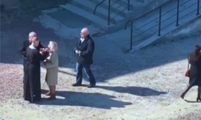 Скандальное причастие. Фото: Скриншот видео