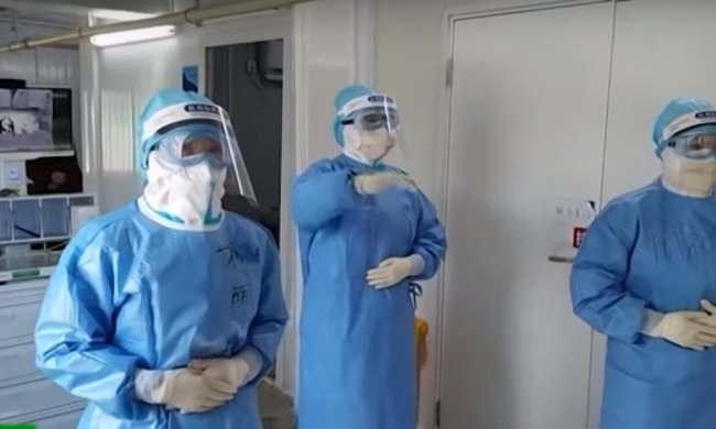 Китайские медики рассказали о методах борьбы с вирусом. Фото: скриншот YouTube