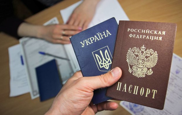 Российский паспорт хуже петли на шее. Что ждет жителей Донбасса, которые решат сменить гражданство
