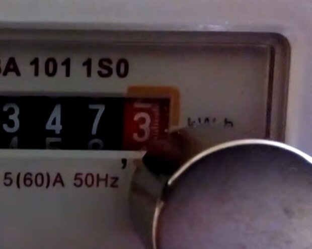 Счетчик с магннитом. Фото: скриншот YouTube