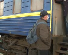 Укрзализныця запустила поезда в западном направлении. Фото: скриншот Youtube