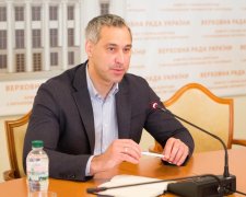 Матиосу нашли громкую замену: Зеленский согласовал, а Рябошапка назначил нового военного прокурора