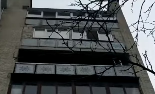 В Луцке две девушки выпали из окна, фото - Волынские новости