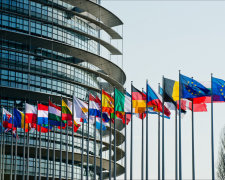 Не нужно быть марионетками: парламент ЕС жестко наехал на украинских нардепов