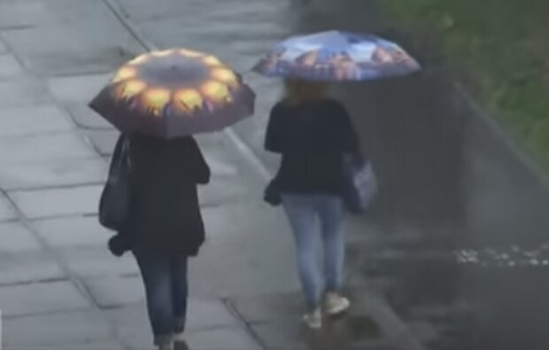 Дощ. Фото: скріншот YouTube-відео