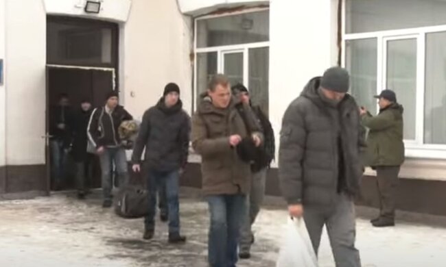 Мобилизация в Украине. Фото: скриншот YouTube-видео