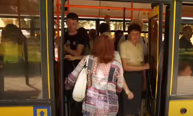 Общественный транспорт в Киеве. Фото: скриншот YouTube-видео