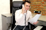В Україні беруть підлітків на роботу за зарплату 37 тисяч грн. Фото: YouTube