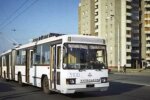Общественный транспорт. Фото: скриншот YouTube.