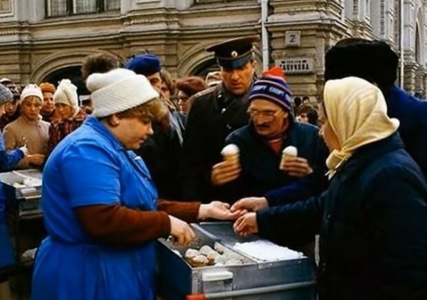 Очереди в советское время. Фото: скриншот Youtube