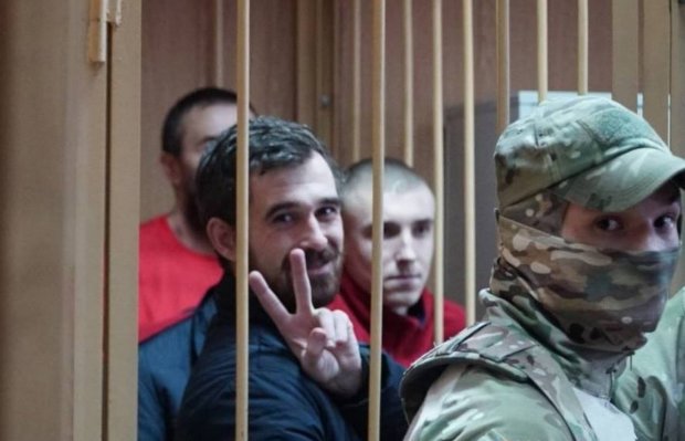 Несмотря на уговоры, угрозы и санкции: В России предъявили окончательное обвинение 24 украинским морякам
