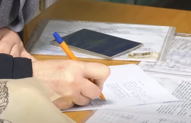 Подача документов. Фото: скриншот YouTube-видео