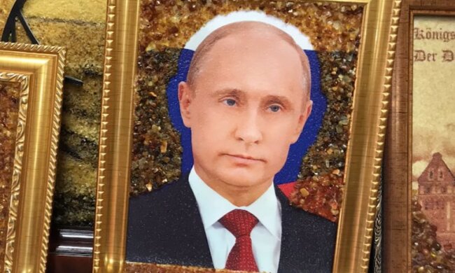 Поздравил Путина: жители волынского села изгнали священника, а на церковь повесили замок. Подробности