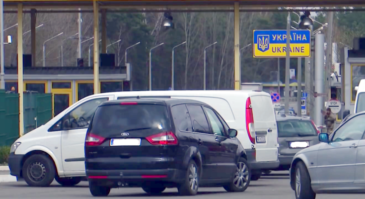 Украинцев предупредили о закрытии границы - выехать невозможно