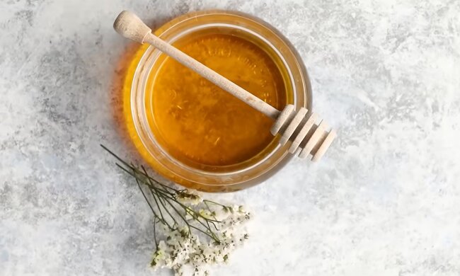 Мед. Фото: YouTube