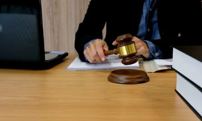 В Україні зміниться процес стягнення боргів. Фото: скріншот Youtube-відео