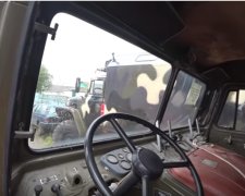 Сеть ошарашена старым ГАЗ-66, переделанным в огромный пикап: невероятные фото