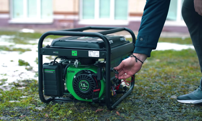 ДТЕК попередив українців про нові графіки на 11 листопада. Фото: YouTube