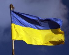 В Крыму подняли украинский флаг. Все же остались там патриоты