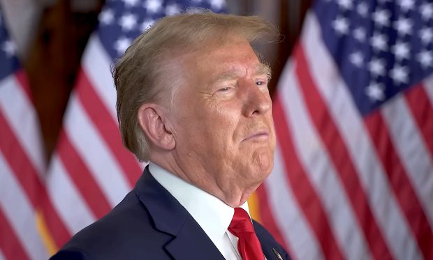 Трамп проговорився про спільні переговори із Зеленським та путіним. Фото: YouTube