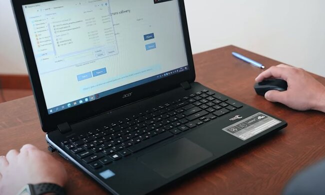 Заполнение декларации о доходах. Фото: скриншот YouTube-видео