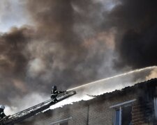 Гасіння пожежі. Фото: ДСНС України