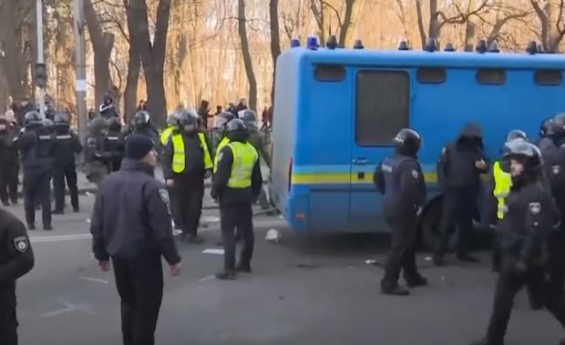 Протест в Киеве. Фото: скрин youtube