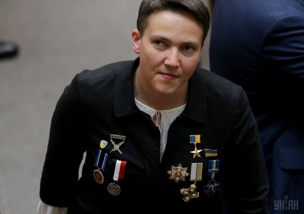 Почти Брежнев: Надя Савченко обвешалась орденами и пришла к Зеленскому
