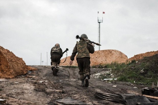 Мощный ответ ВСУ обратил боевиков в бегство: прятались, побросав раненых и убитых