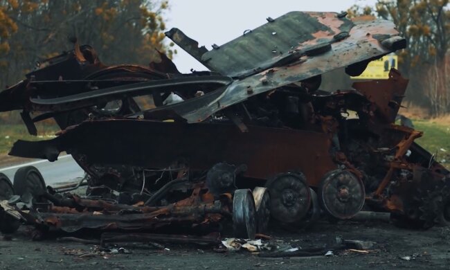 Розгромлена техніка окупантів. Фото: YouTube, скрін