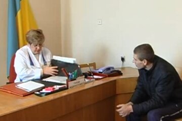 Медогляд. Фото: скріншот YouTube-відео