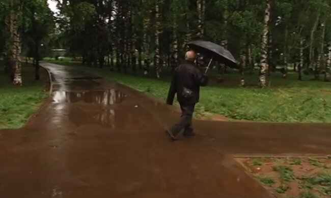 Дощ. Фото: скріншот YouTube-відео