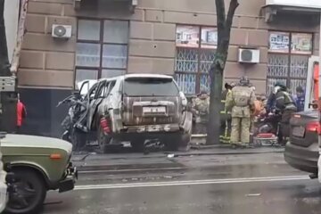 А вот и жесткая месть: в Донецке взорвали начальника Еленовской колонии, где орки убили наших солдат. Видео