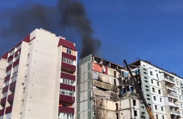 Зруйнований будинок після російської ракетної атаки Фото: скріншот Telegram-відео