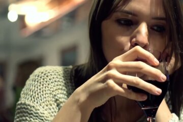 Алкоголь. Фото: скриншот YouTube-видео