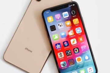 Мобильный телефон. Фото: facebook.com