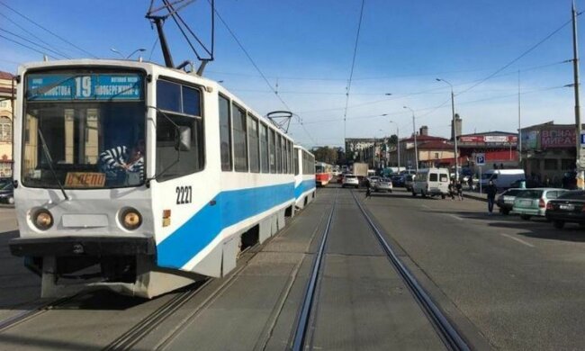 Киев, транспорт. Фото: скриншот Youtube