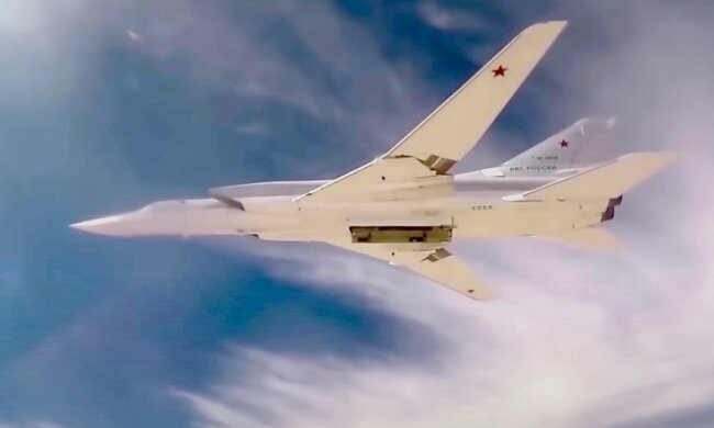 Російський літак. Фото: YouTube, скрін