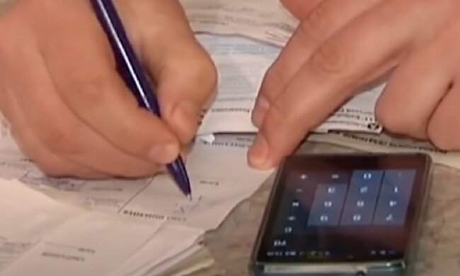 Квітень зробить українців жебраками: злетять тарифи, долар та зміняться пенсії. До чого готуватися