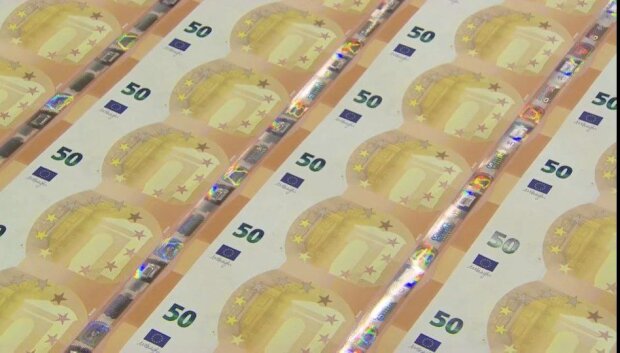 Українцям за ВПО платитимуть до 5000 євро: за що така компенсація і як оформити